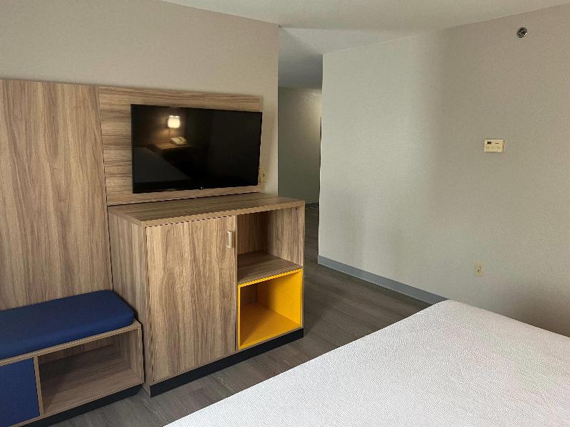Days Inn By Wyndham Coffeyville image