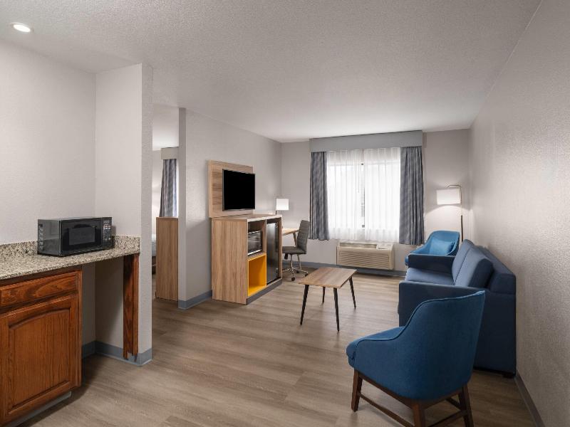Days Inn By Wyndham Coffeyville image