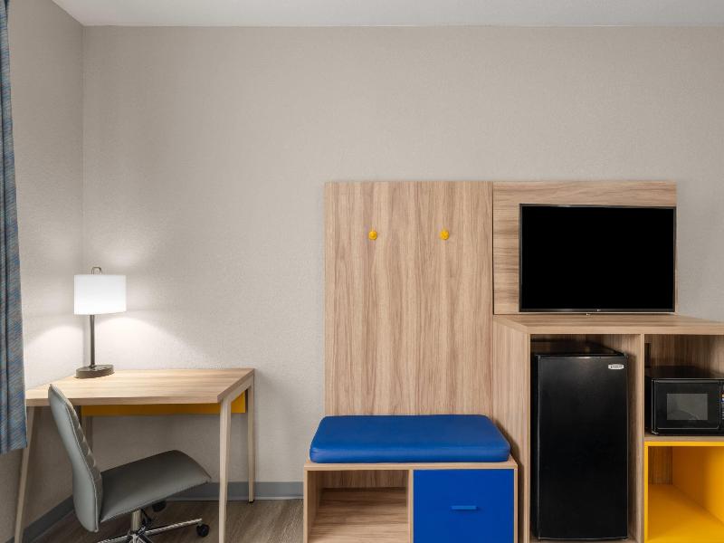 Days Inn By Wyndham Coffeyville image