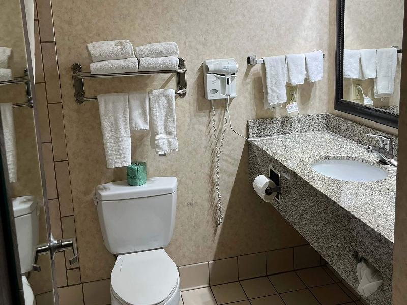 Days Inn By Wyndham Coffeyville image