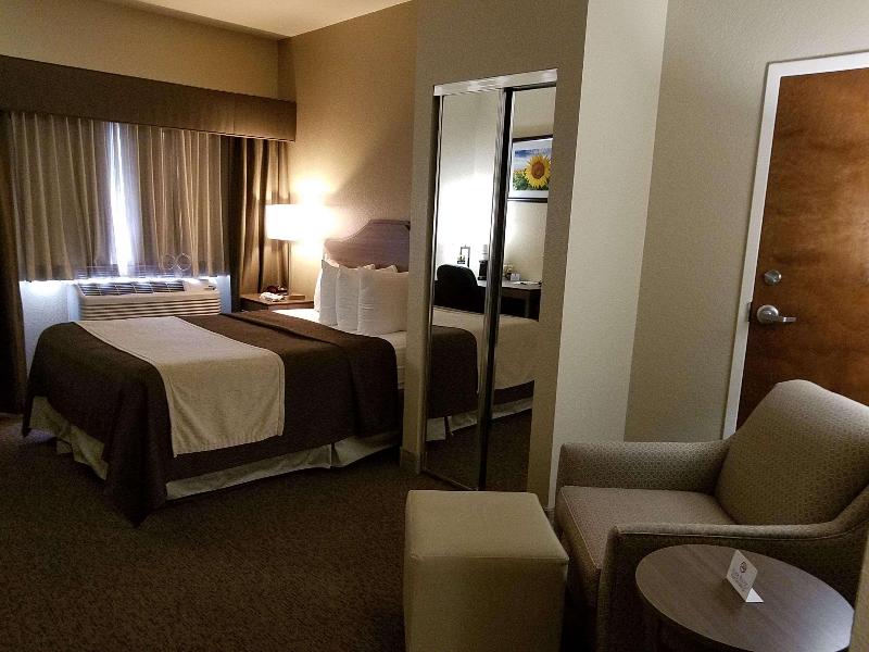 Best Western El-Quartelejo Inn & Suites image