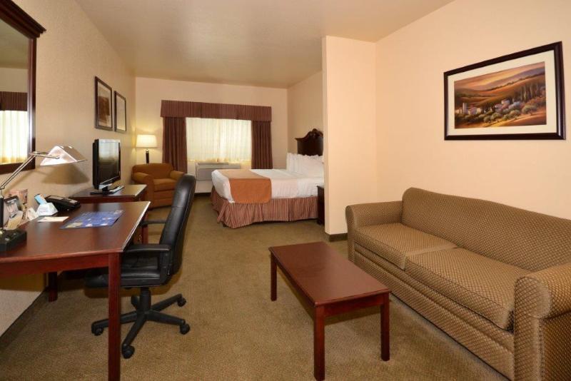 Best Western El-Quartelejo Inn & Suites image