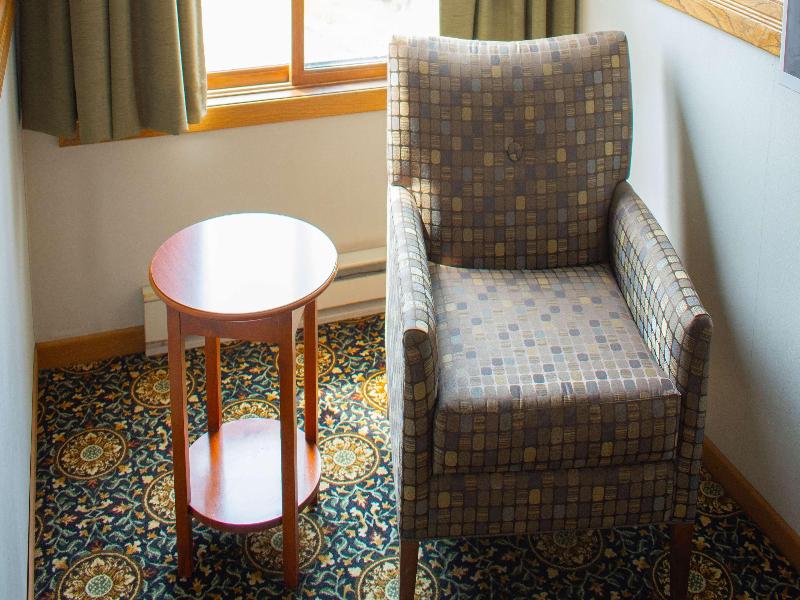 Magnuson Hotel Country Inn image
