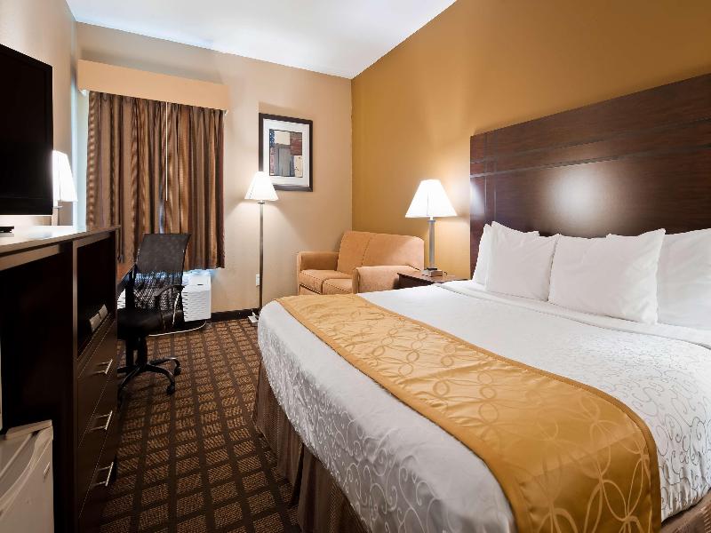Best Western Plaza Hotel Saugatuck image