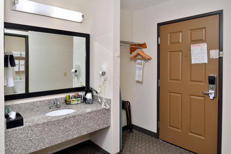 Best Western Big Spring Lodge image