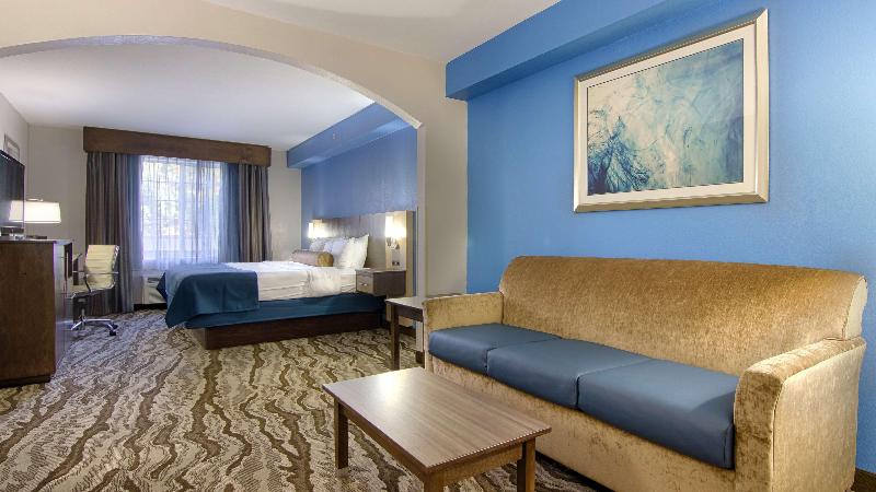 Best Western Plus River Escape Inn & Suites image