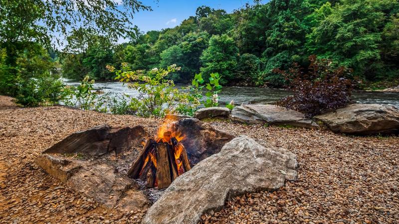 Best Western Plus River Escape Inn & Suites image