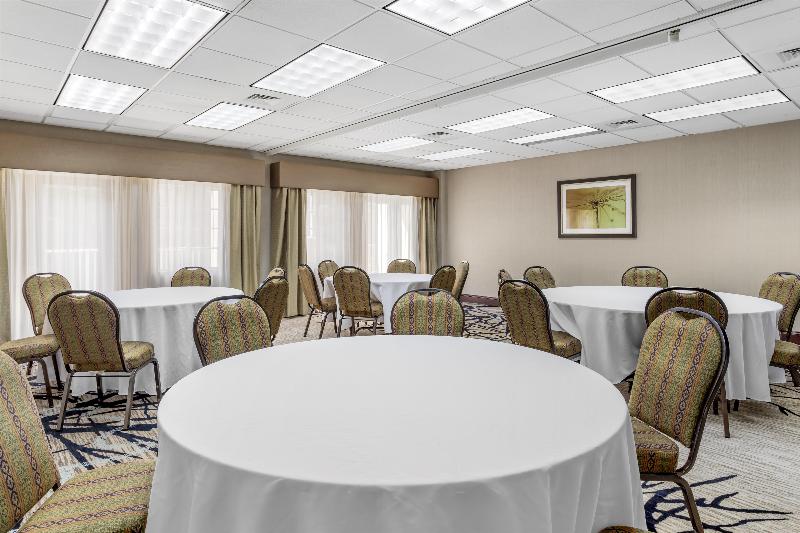 Best Western Plus River Escape Inn & Suites image