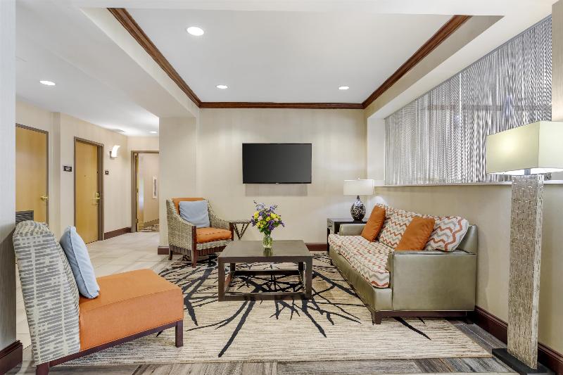 Best Western Plus River Escape Inn & Suites image