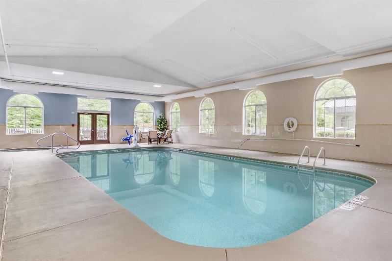 Best Western Plus River Escape Inn & Suites image