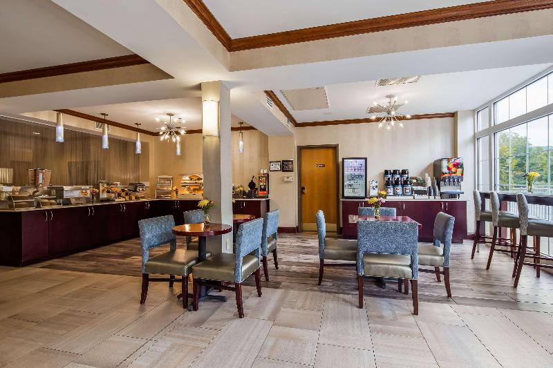 Best Western Plus River Escape Inn & Suites image