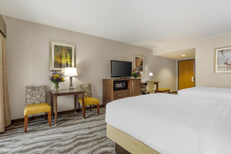 Best Western Plus River Escape Inn & Suites image