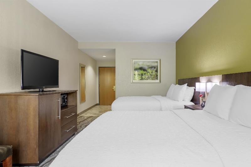Best Western Plus River Escape Inn & Suites image
