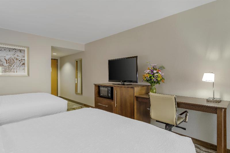 Best Western Plus River Escape Inn & Suites image