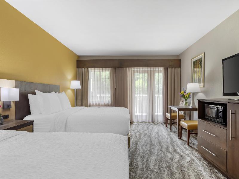 Best Western Plus River Escape Inn & Suites image
