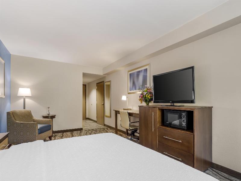 Best Western Plus River Escape Inn & Suites image
