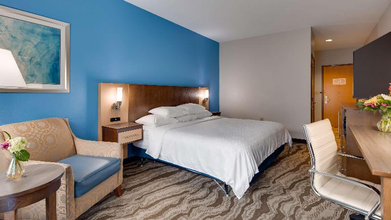 Best Western Plus River Escape Inn & Suites image