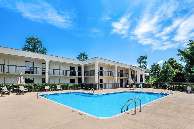 Surestay Plus By Bw Southern Pines Pinehurst image