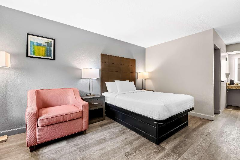 Surestay Plus By Bw Southern Pines Pinehurst image