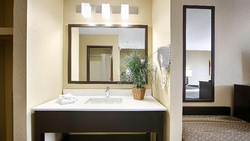 Best Western Norwalk image