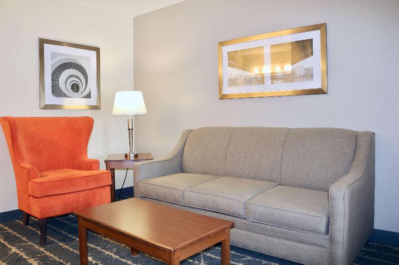 Best Western Fostoria Inn & Suites