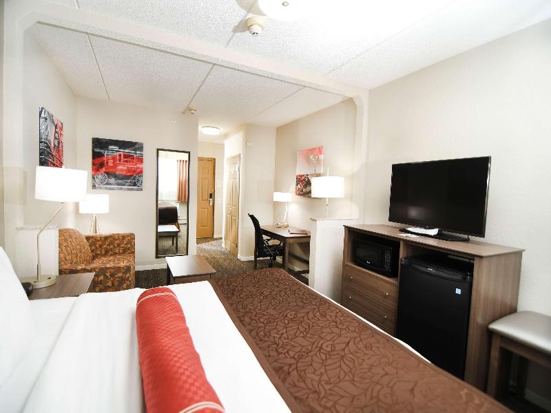 Best Western Plus Sandusky Hotel & Suites image