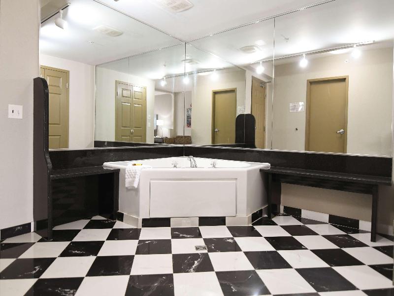 Best Western Plus Sandusky Hotel & Suites image