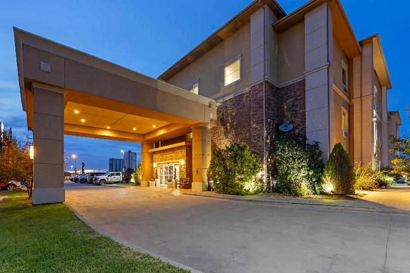 Best Western Plus Guymon Hotel & Suites image