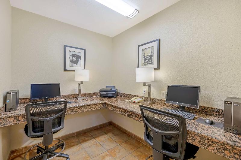 Best Western Plus Guymon Hotel & Suites image