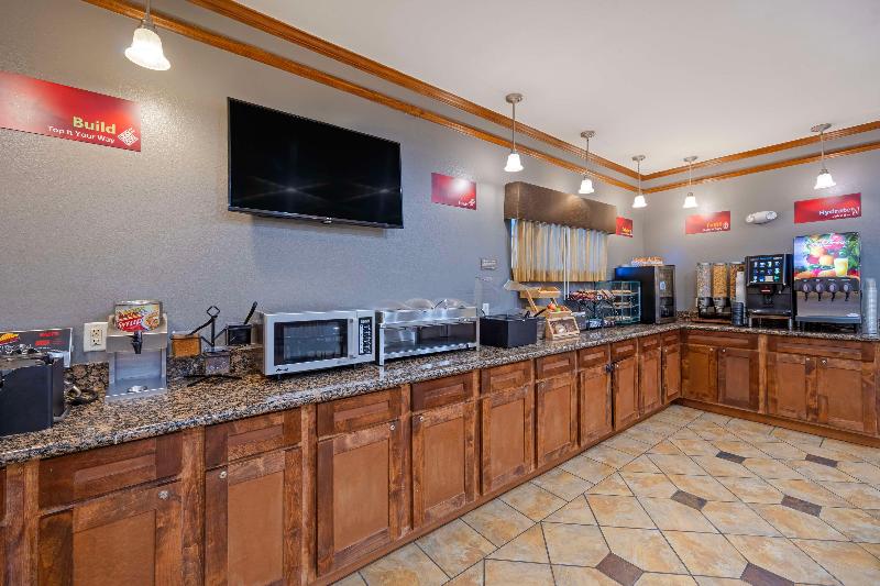 Best Western Plus Guymon Hotel & Suites image