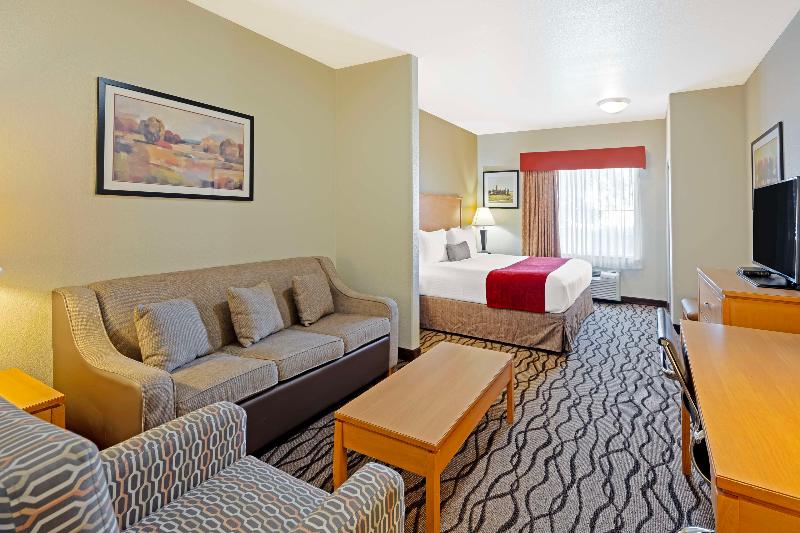 Best Western Plus Guymon Hotel & Suites image