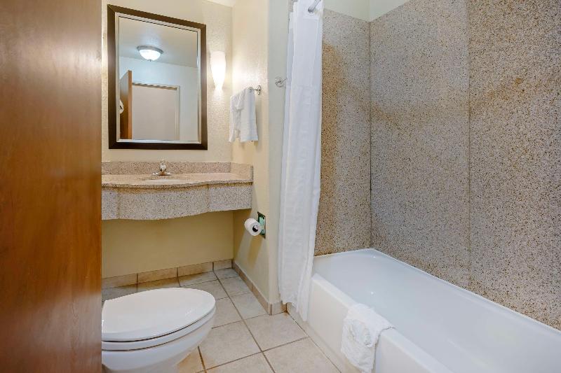 Best Western Plus Guymon Hotel & Suites image