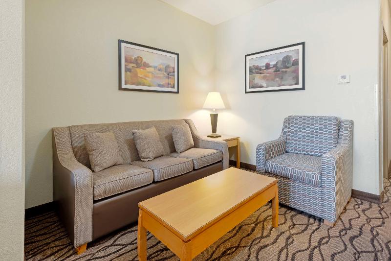 Best Western Plus Guymon Hotel & Suites image