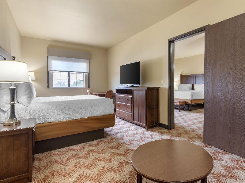 Best Western Plus Cimarron Hotel & Suites image