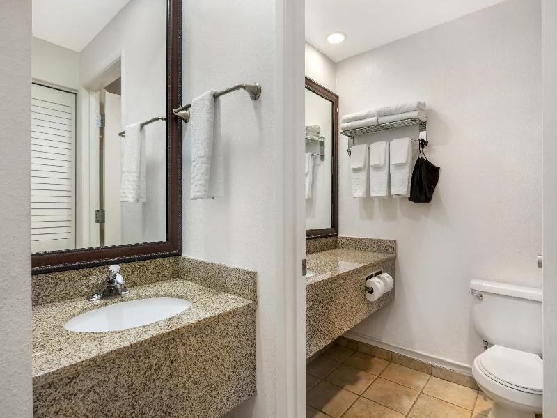 Best Western Pier Point Inn image