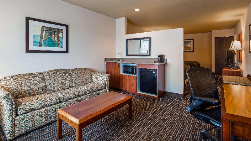 Best Western Salbasgeon Inn & Suites of Reedsport image