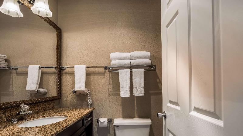 Best Western Salbasgeon Inn & Suites of Reedsport image