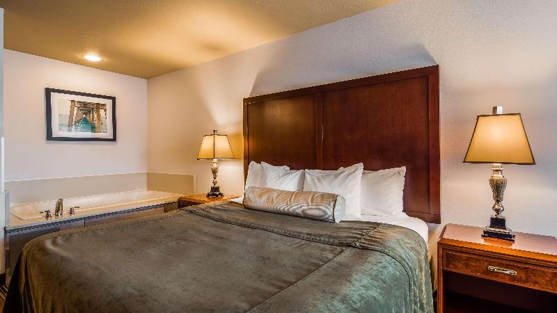 Best Western Salbasgeon Inn & Suites of Reedsport image