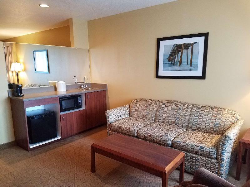 Best Western Salbasgeon Inn & Suites of Reedsport image