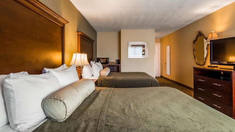 Best Western Salbasgeon Inn & Suites of Reedsport image