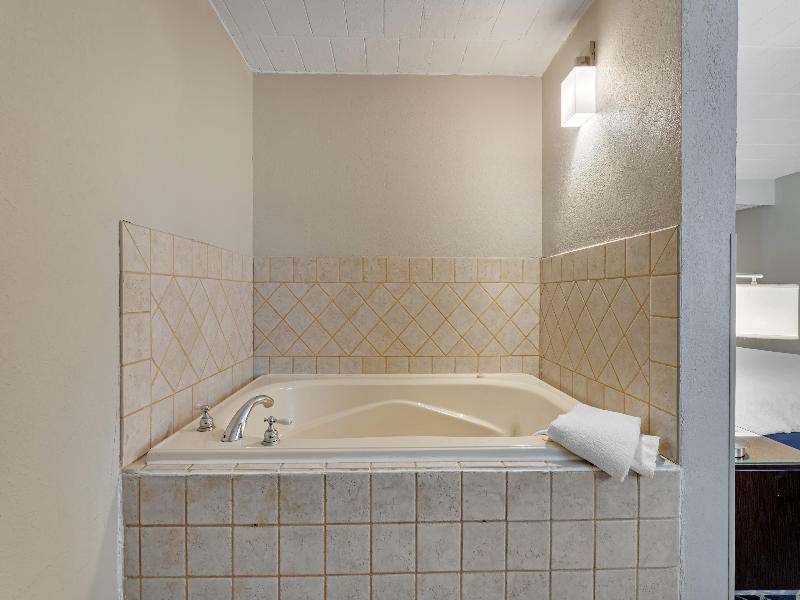 Best Western Hunt's Landing Hotel Matamoras/Milfor image