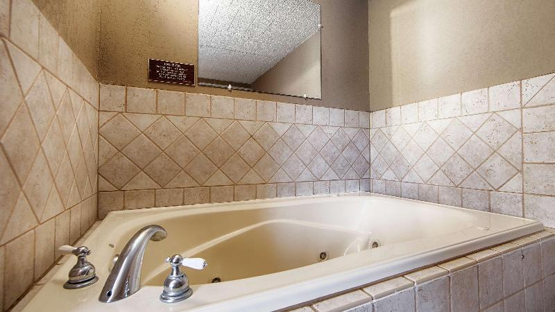Best Western Hunt's Landing Hotel Matamoras/Milfor image