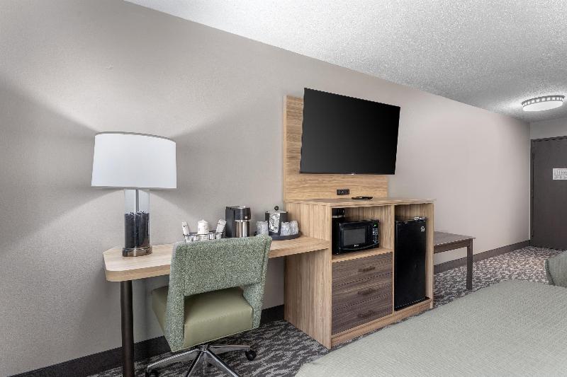 Best Western Plus Executive Inn image
