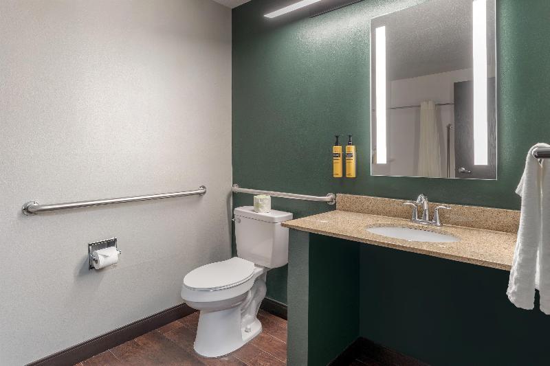 Best Western Plus Executive Inn image