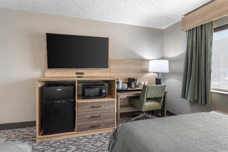 Best Western Plus Executive Inn image