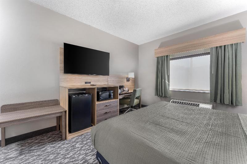 Best Western Plus Executive Inn image
