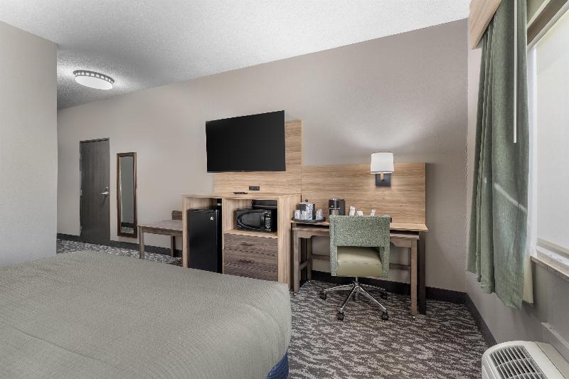 Best Western Plus Executive Inn image