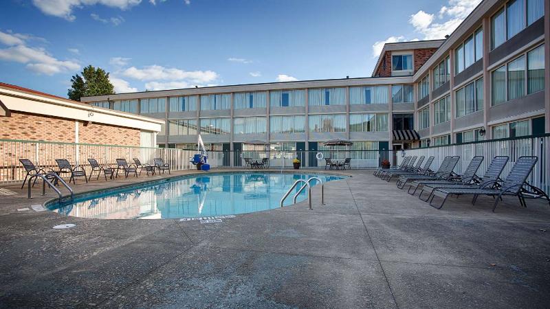 Best Western Plus Bradford Inn image