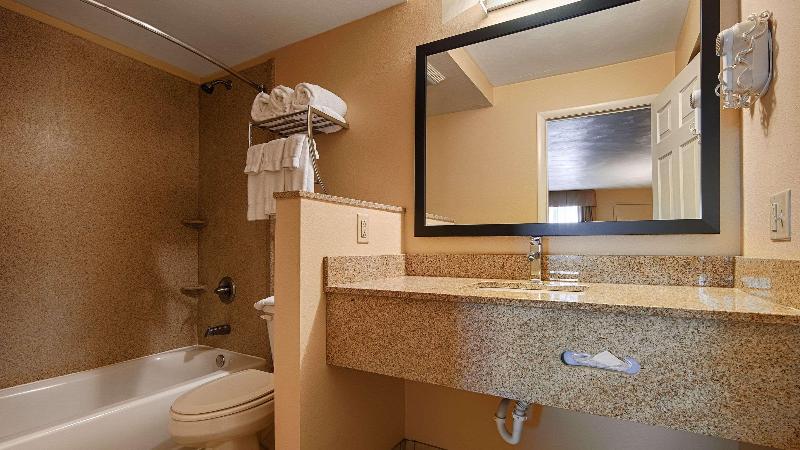 Quality Inn & Suites image