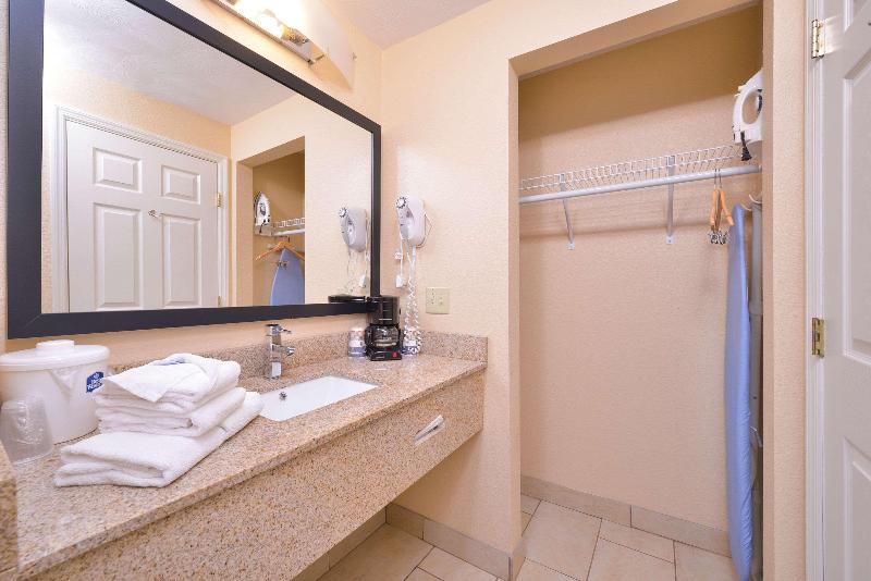 Quality Inn & Suites image